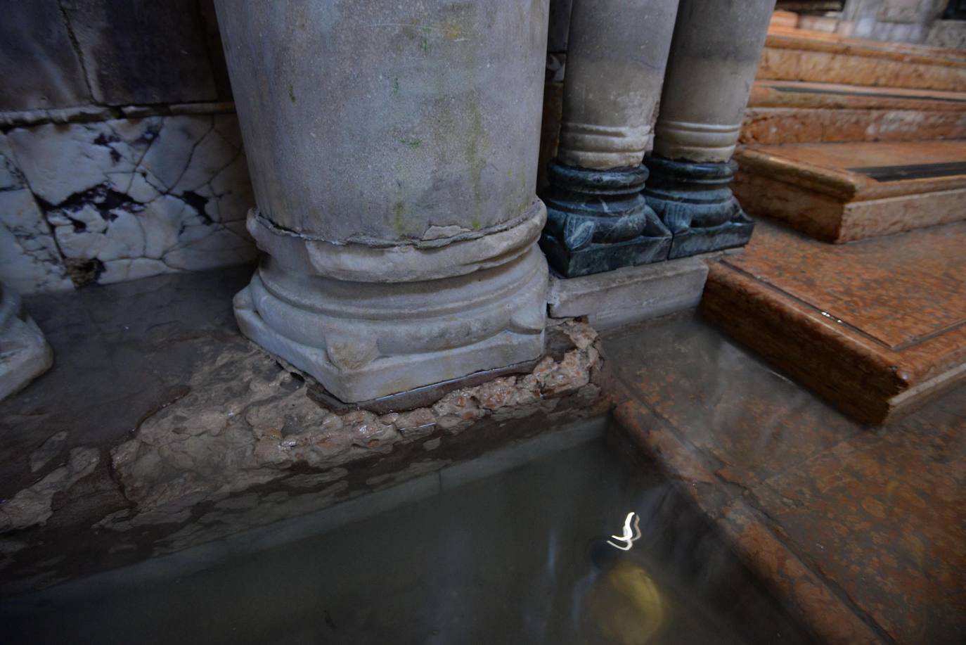 Venecia, destrozada por la peor 'acqua alta' del último medio siglo