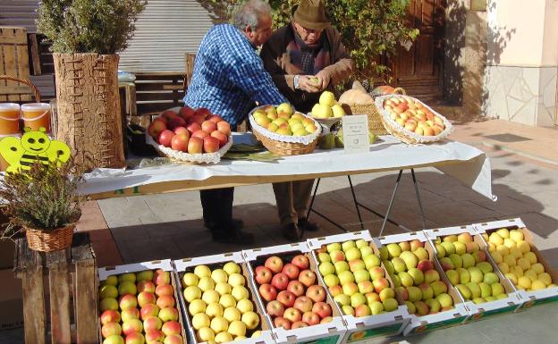 Ademuz se prepara para la Feria de la Manzana Esperiega.