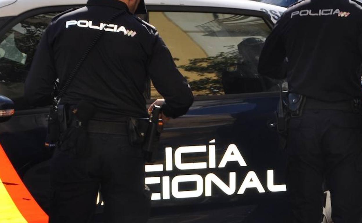 Agentes de la Policía Nacional. 