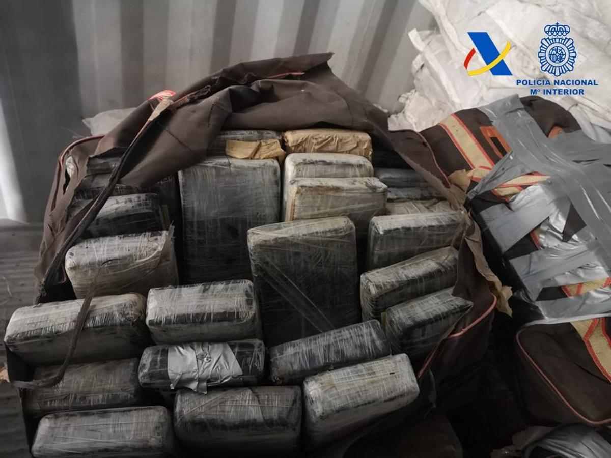 Fotos: Incautan 426 kilos de cocaína en el Puerto de Valencia