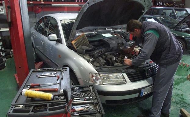 Los coches más antiguos son los más contaminantes. 