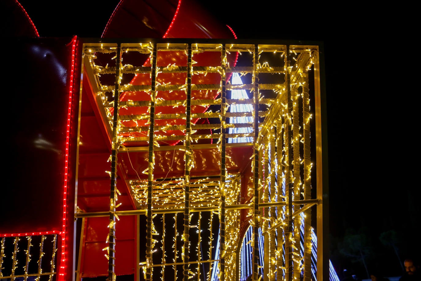 Torrejón de Ardoz (Madrid), capital europea de la Navidad, inaugura el encendido navideño con un espectáculo de luz único en toda España