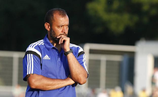 Nuno durante su primer año como entrenador del Valencia