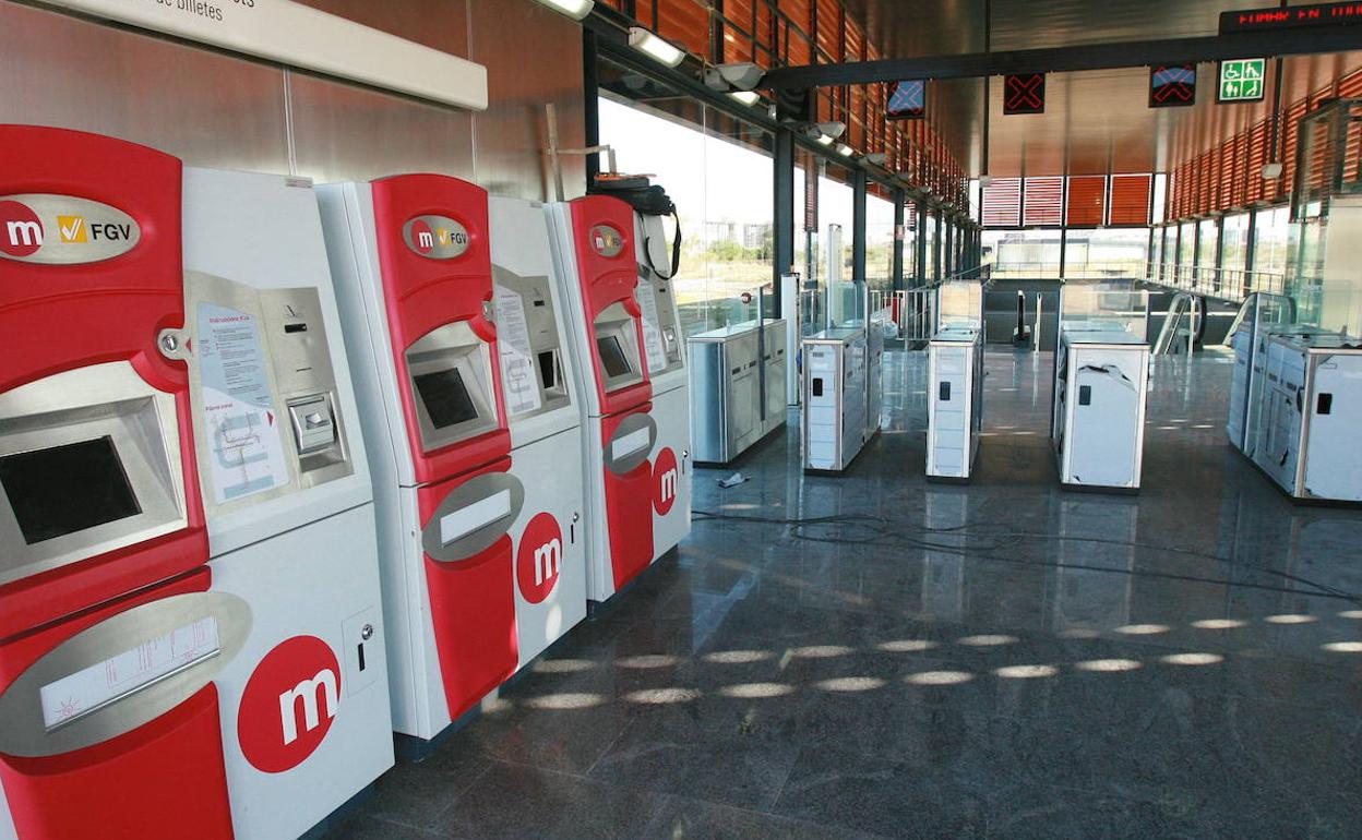 Máquinas expendedores de billetes de metro. 