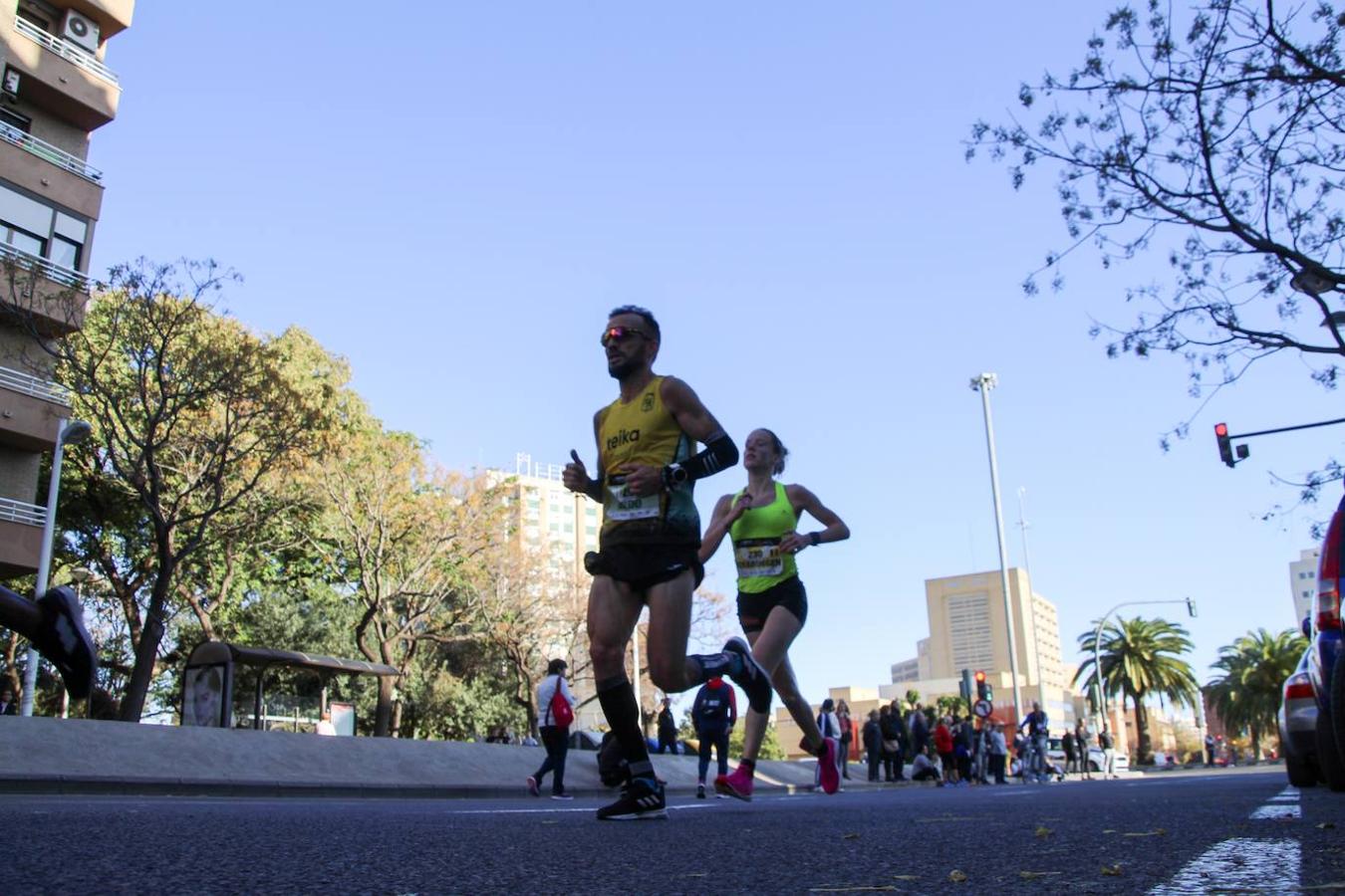 Fotos: Búscate en el paso por el muro del Maratón