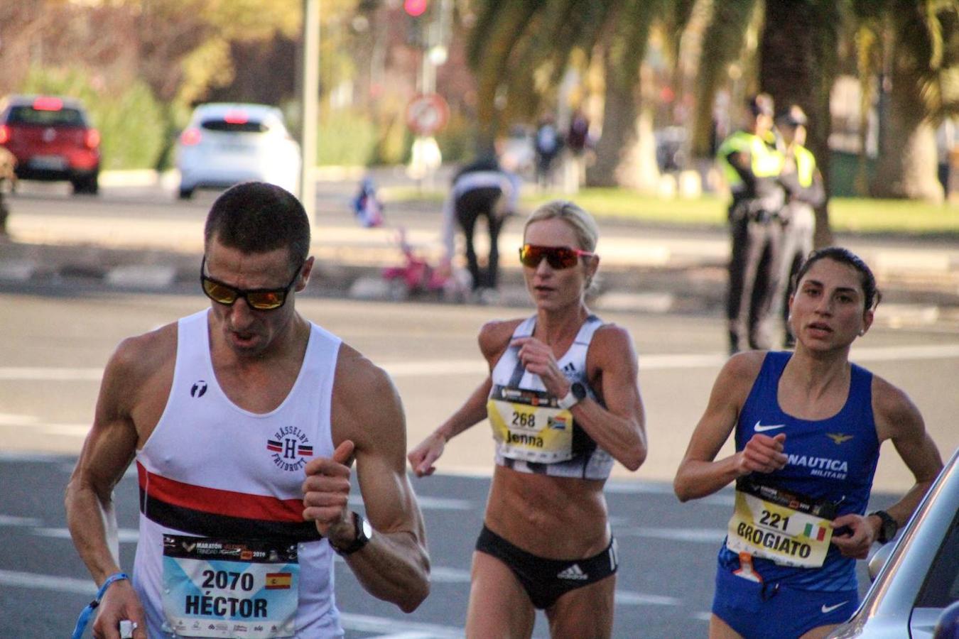 Fotos: Búscate en el paso por el muro del Maratón