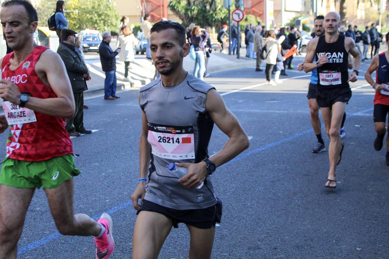 Fotos: Búscate en el paso por el muro del Maratón