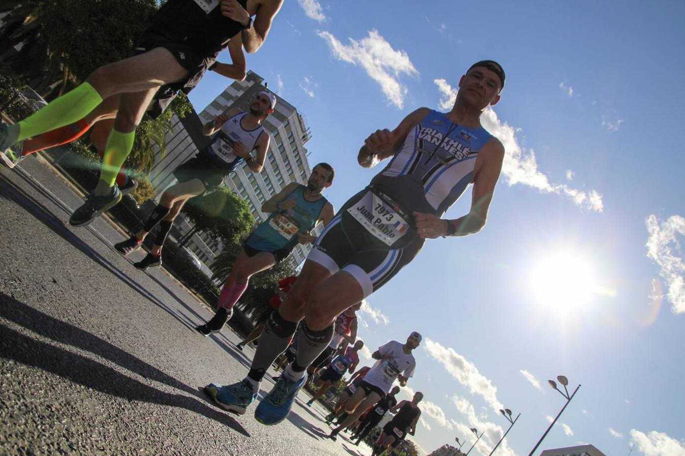 Fotos: Búscate en el paso por el muro del Maratón