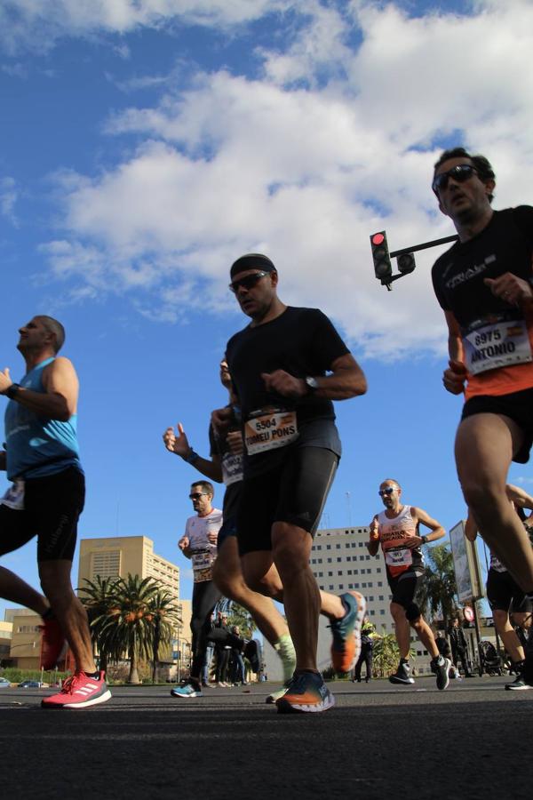 Fotos: Búscate en el paso por el muro del Maratón