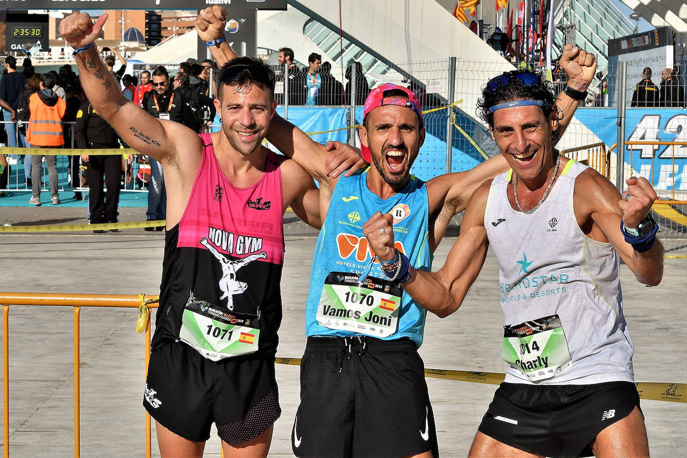 Fotos: Búscate en el Maratón de Valencia 2019