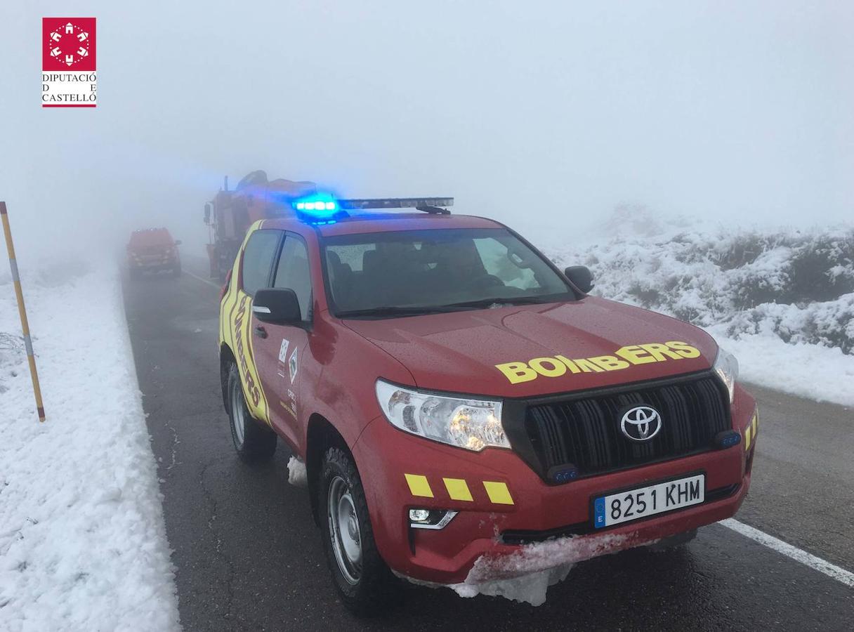 Las máquinas quitanieves intervienen por nevadas en varias zonas de la Comunitat.