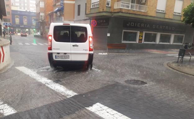 Carreteras cortadas y precipitaciones de hasta 71 litros en la Safor