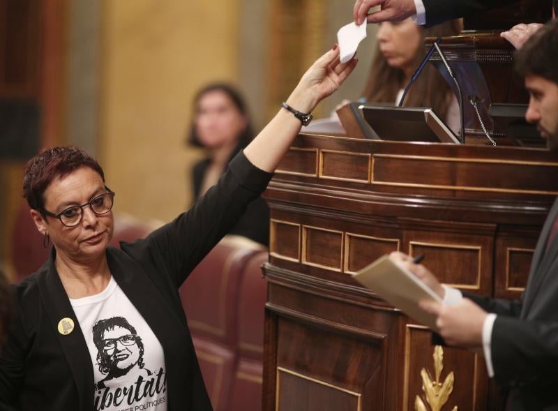 Fotos: Otra jornada de fotos simbólicas en el Congreso