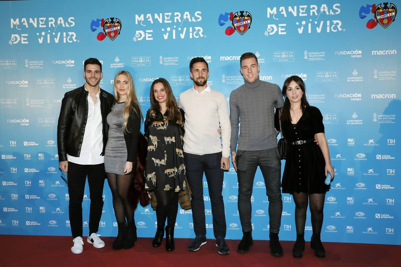 La Fundación del Levante UD ha presentado el documental 'Maneras de vivir', que narra las historias de diez deportistas vinculados al conjunto azulgrana con discapacidad.