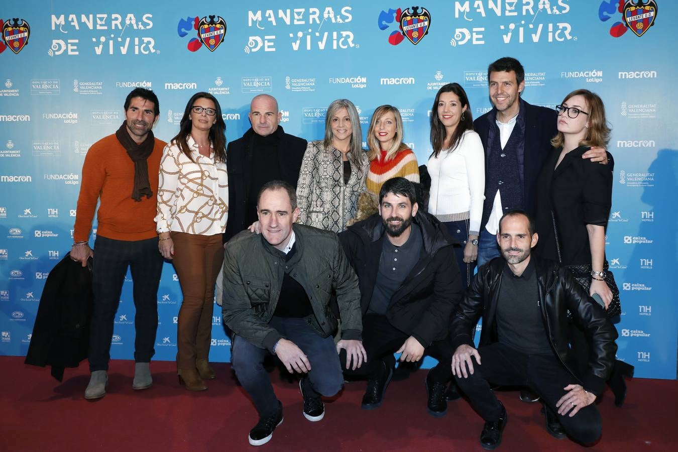 La Fundación del Levante UD ha presentado el documental 'Maneras de vivir', que narra las historias de diez deportistas vinculados al conjunto azulgrana con discapacidad.