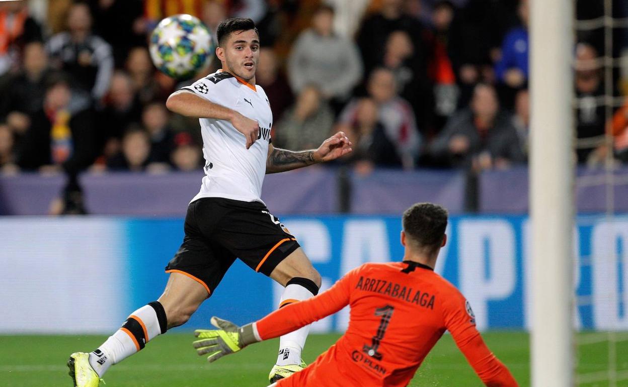 Sin Maxi Gómez para la final del Valencia contra el Ajax