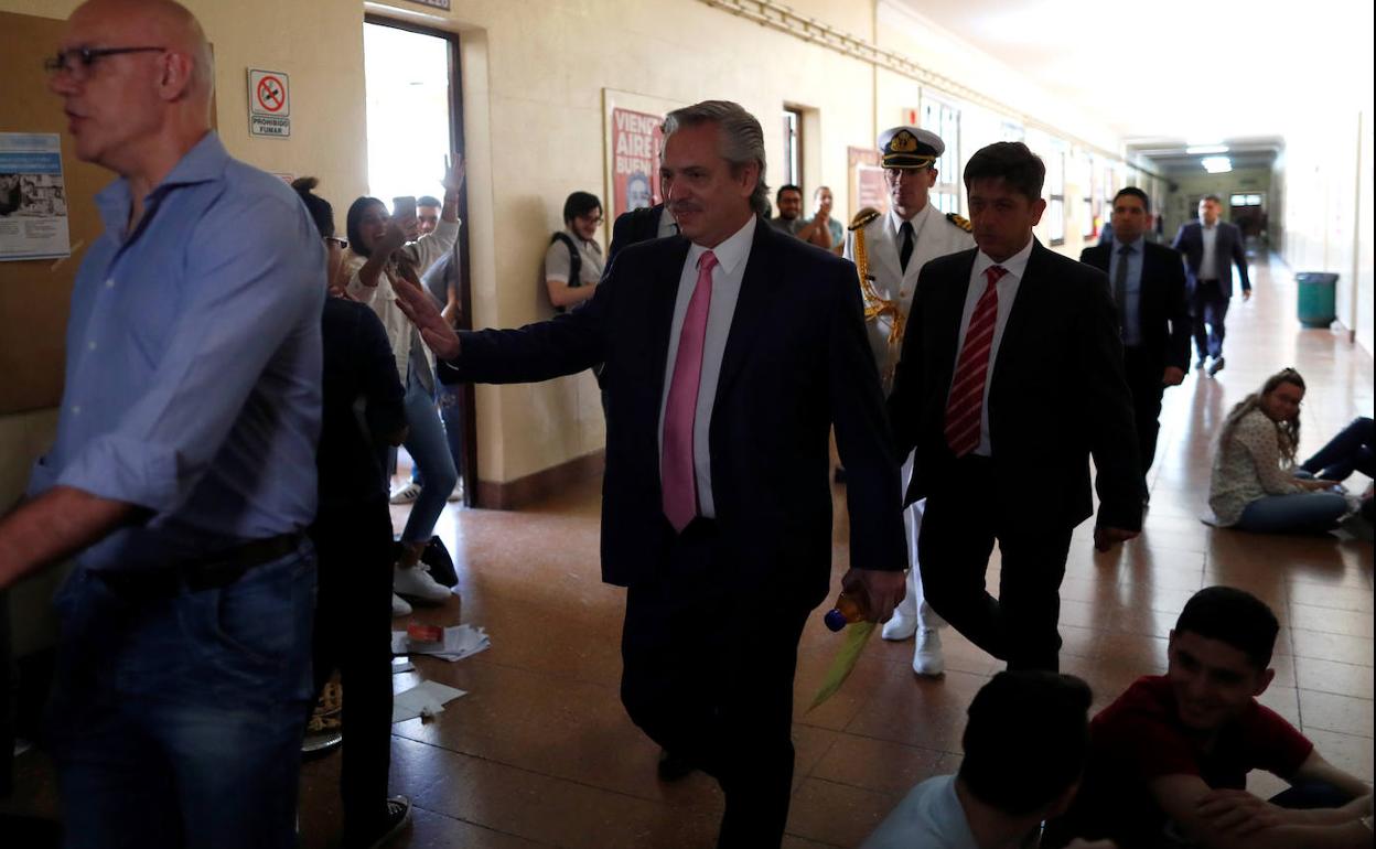 El presidente de Argentina, Alberto Fernández, durante una visita a la Universidad de Buenos Aires.