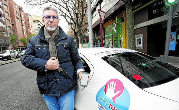 Las cooperativas de taxistas han desarrollado sus propias aplicaciones para pedir y pagar sus servicios. 