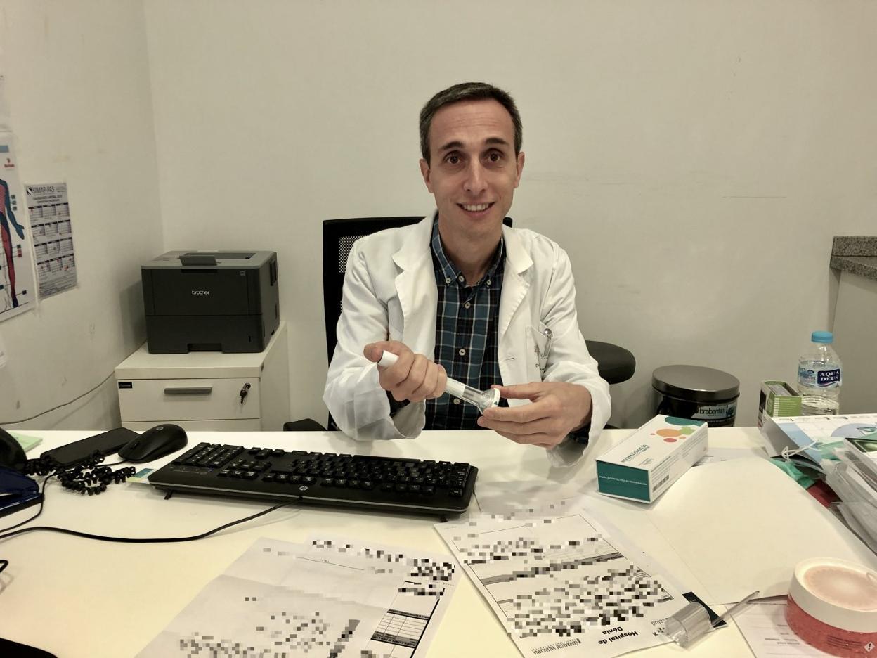 El Hospital de Dénia es pionero en el uso del nuevo fármaco para la migraña