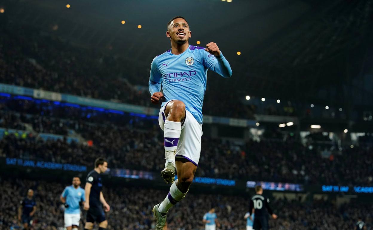 Gabriel Jesús celebra el segundo gol ante el Everton. 