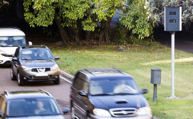 Los radares cazan cada día a cien conductores en Valencia