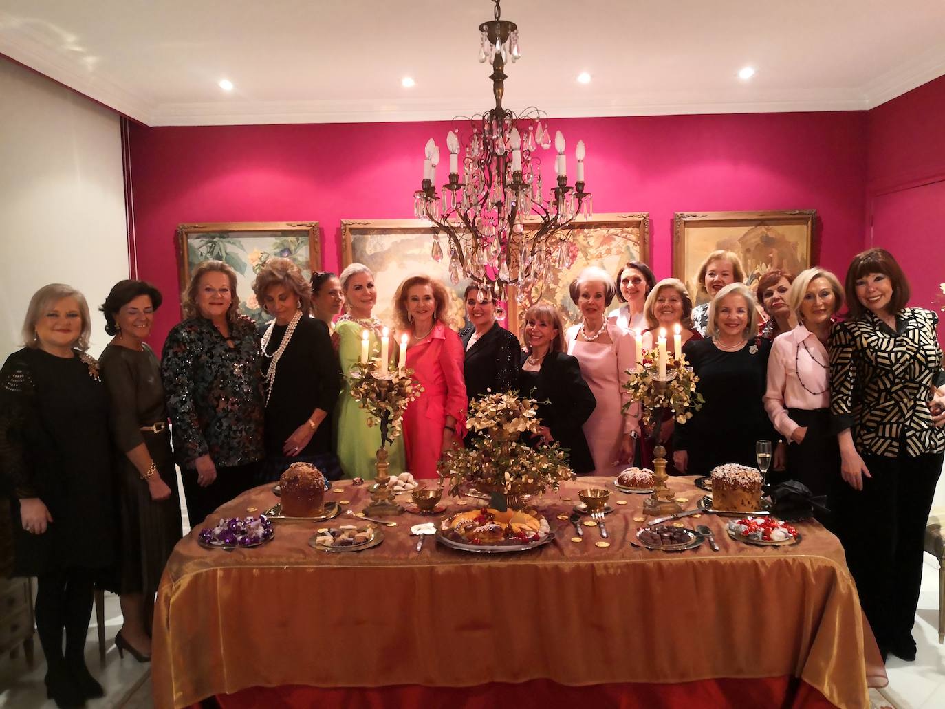 Carmen de Rosa, Asunción Palop, Amelia Guich, Amparo Morte, Mónica Duart, Laura Fitera, Mayrén Beneyto, Blanca Fitera, Mamen Rivas, Marisa Marín, Mª José Murgui, Loli Marco, Mª José Navarro, Pepa García, Marta Conesa, Merche Fillol y Amparo Chordá. 