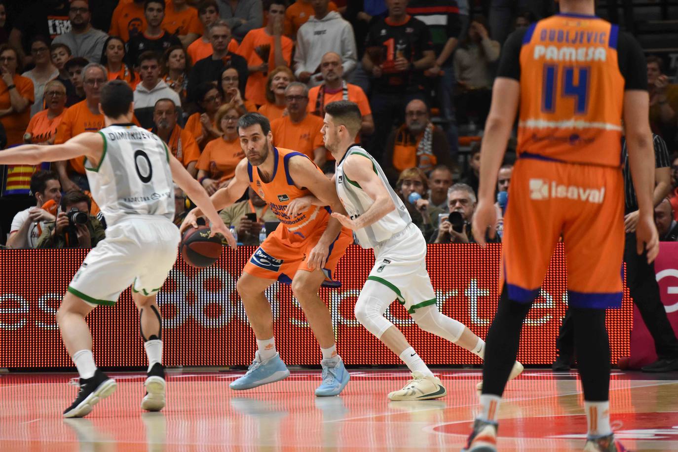 El equipo de Ponsarnau se ha enfrentado este domingo al Joventus en La Fonteta, en la que ha sido la última jornada de la primera vuelta en la fase regular de la Liga Endesa.