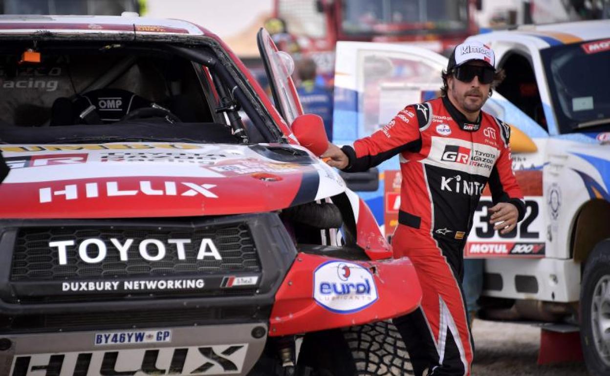 Fernando Alonso, tras las décima etapa del Dakar.