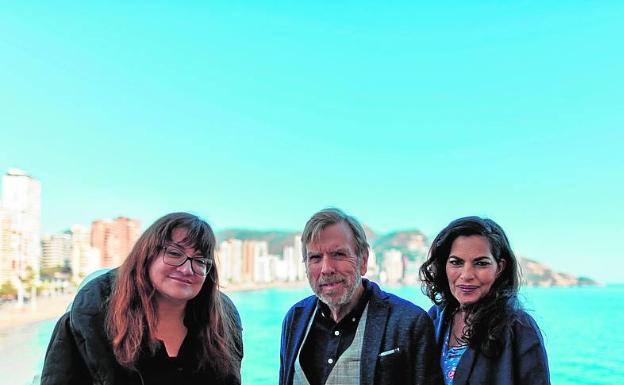 Isabel Coixet, Timothy Spall y Sarita Choudhury, en Benidorm. 