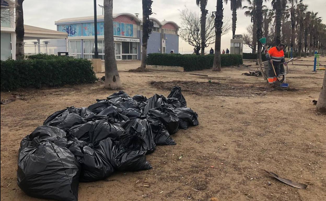 Balance de daños en las playas de Valencia: desastre total