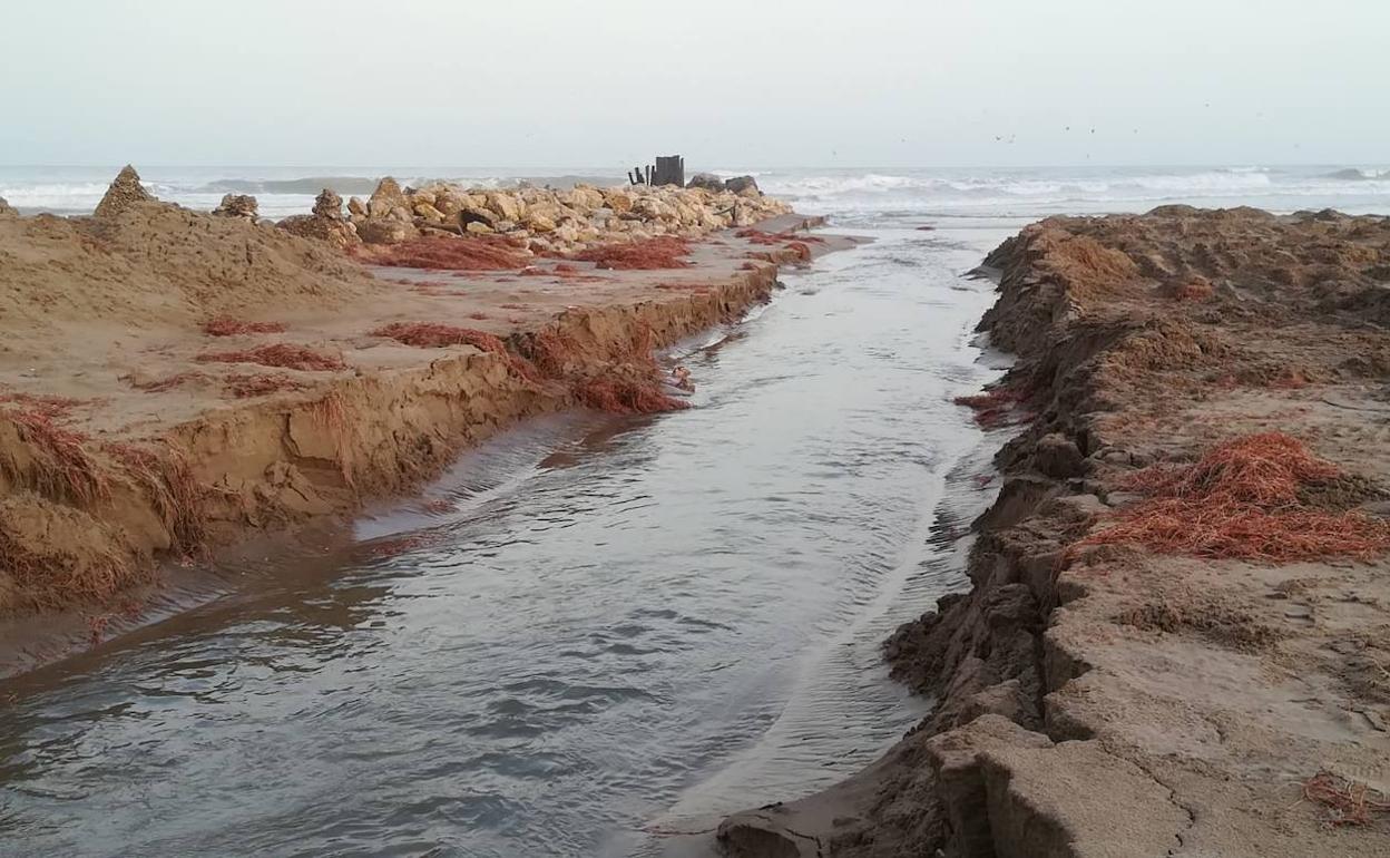 La apertura de todos los accesos al mar.