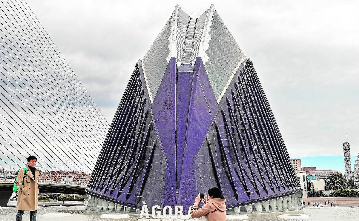 El Ágora de la Ciudad de las Artes y las Ciencias se convertirá en el Caixaforum Valencia.