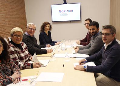 Imagen secundaria 1 - Educación, colegios en Valencia | 25 colegios de Valencia tendrán pérgolas fotovoltaicas para generar electricidad