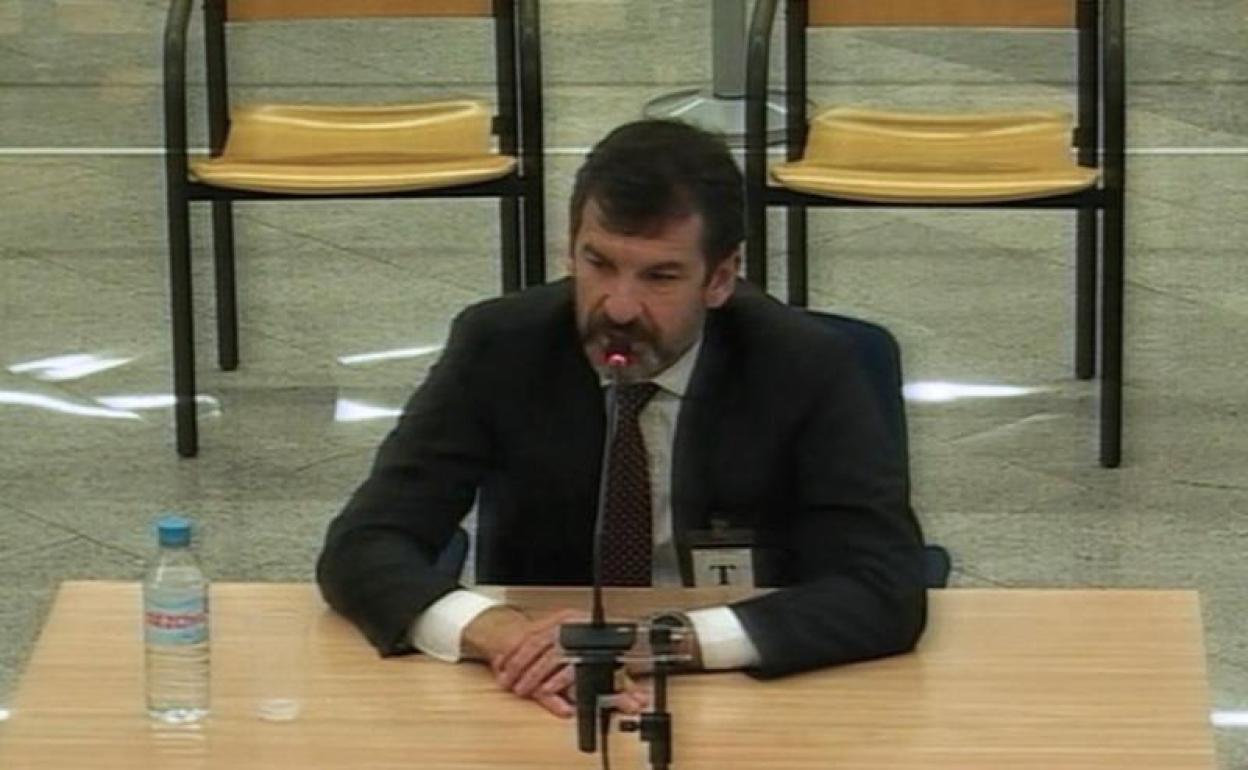 Ferran López, durante su declaración. 