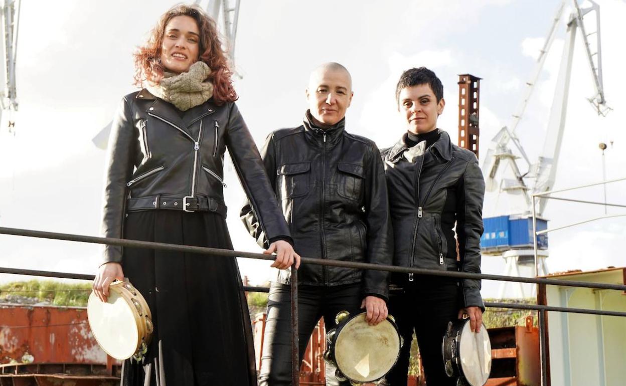 Mercedes Peón, Ana Fernández y Mónica de Nut, artistas que forman parte del cartel del festival. 