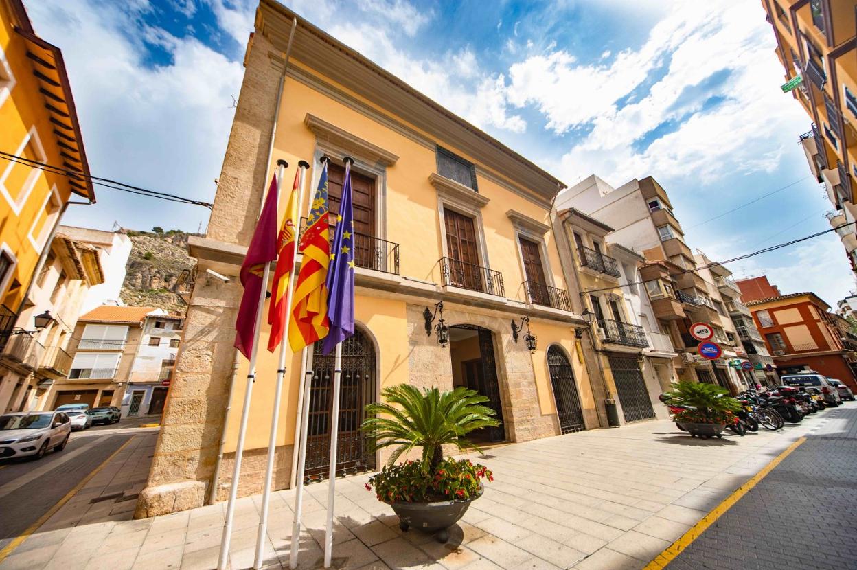 El Ayuntamiento de Cullera paga las facturas de proveedores en ocho días