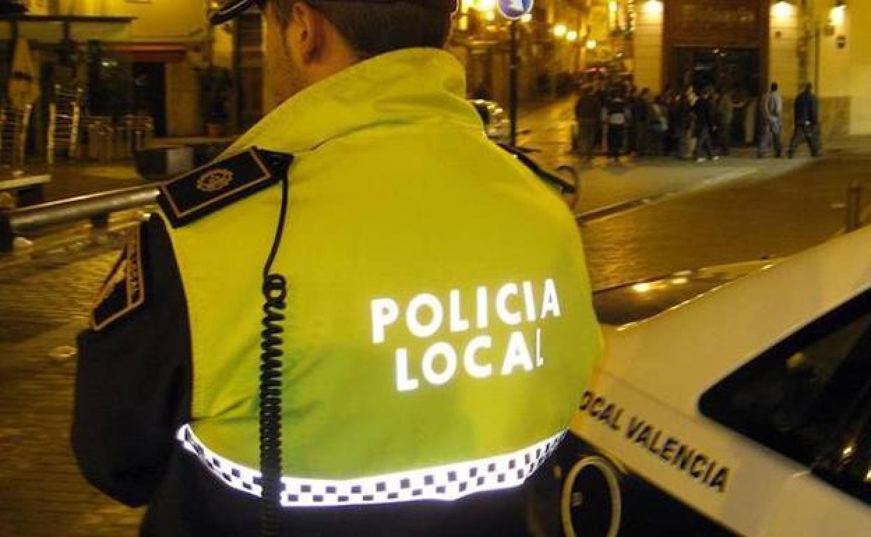 Detenido por agredir a su pareja en plena calle en Valencia