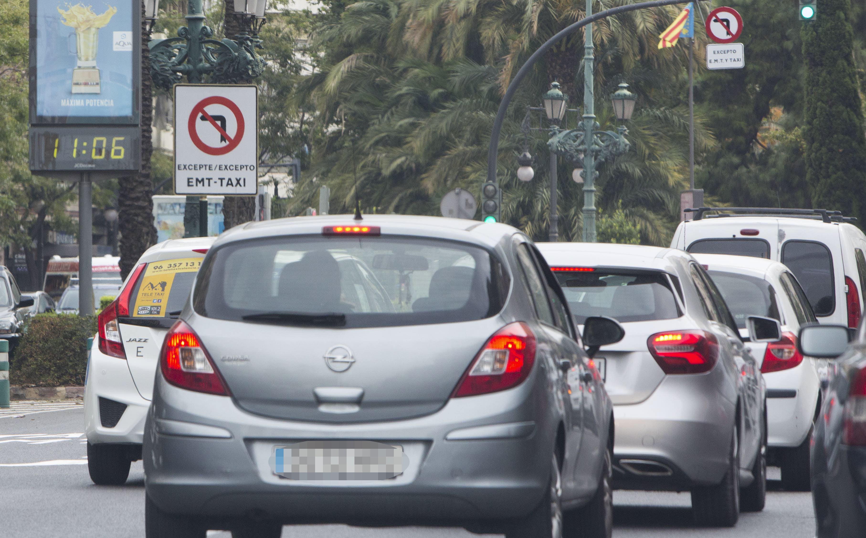 En agosto de 2019, el acceso al centro de la calle Ruzafa era más difícil, al prohibirse el giro hacia la izquierda desde la Gran Vía Germanías. La nueva reordenación obliga a los conductores que proceden del túnel o desde el barrio de Ruzafa a incorporarse a la Gran Vía Marqués del Turia y hacer un cambio de sentido. El complejo cruce de Ruzafa y Germanías ha sido uno de los más polémicos al afectar también al tráfico de Antiguo Reino.