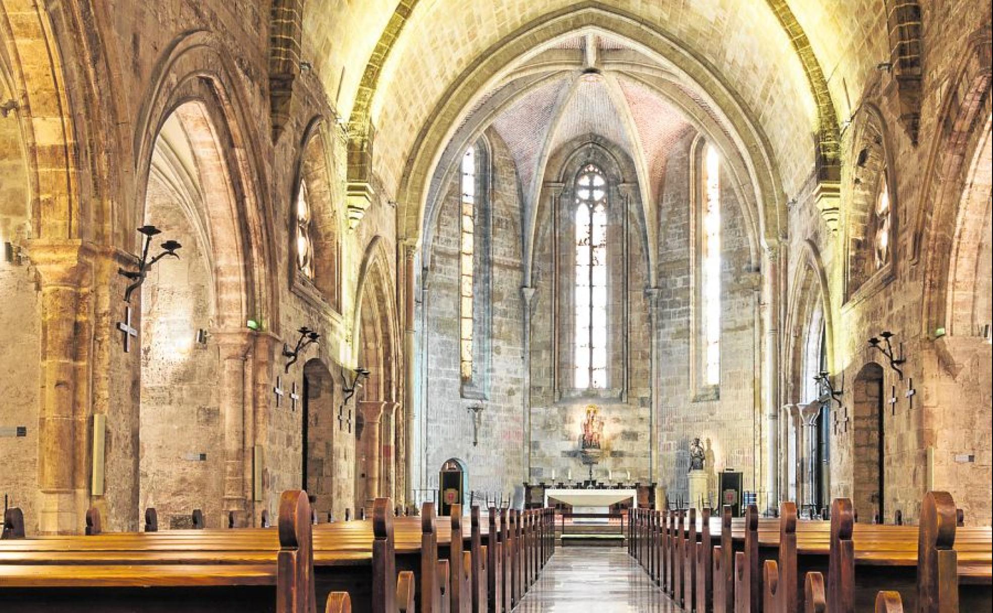 Nave central. Vista del interior del templo.