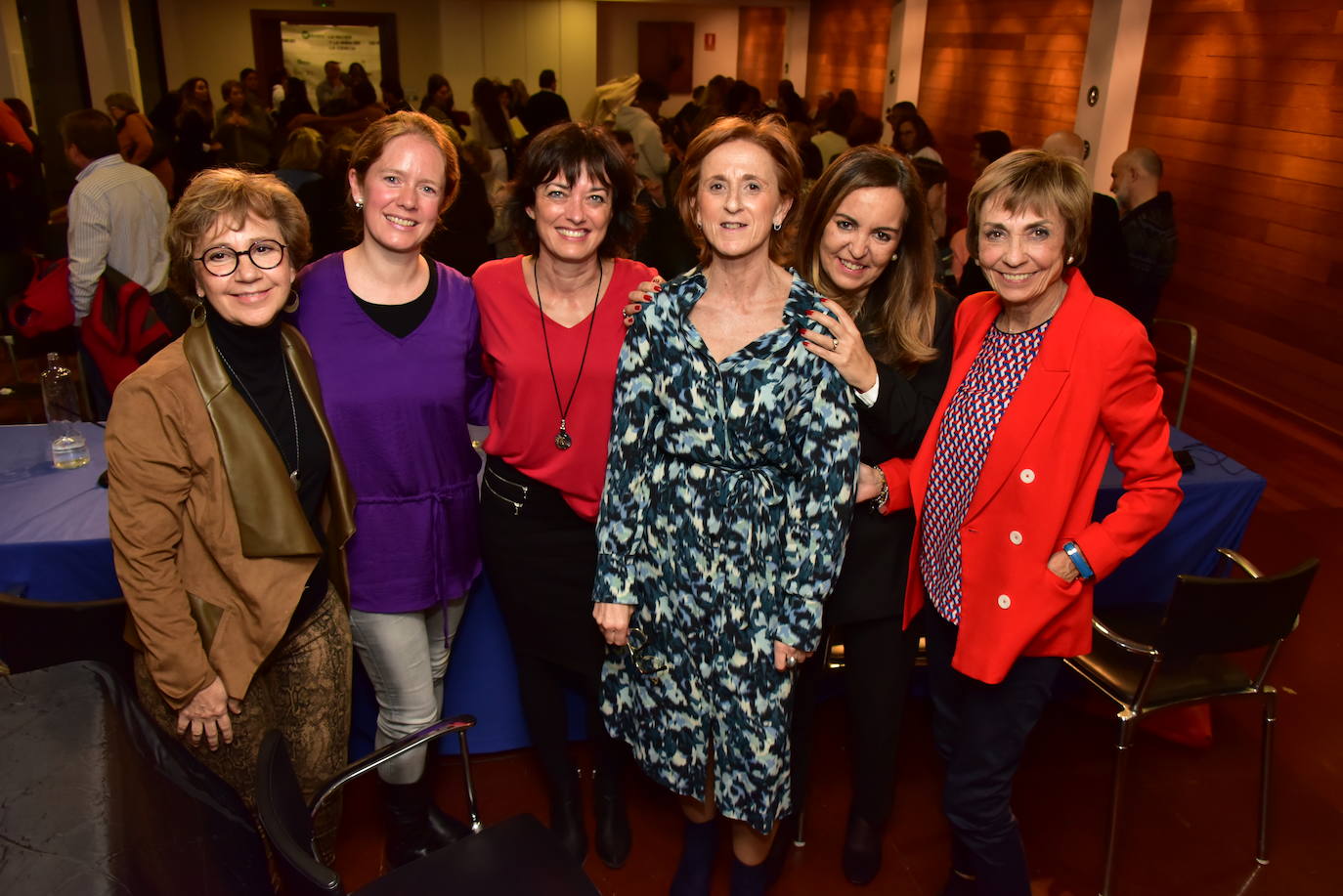 Las expertas Consuelo Guerri, Fátima Martínez, Corpus Gómez Calderón, Marta Ruipérez y Patricia Martín debaten en Dénia sobre la situación actual de las vocaciones científicas en un foro organizado por LAS PROVINCIAS.