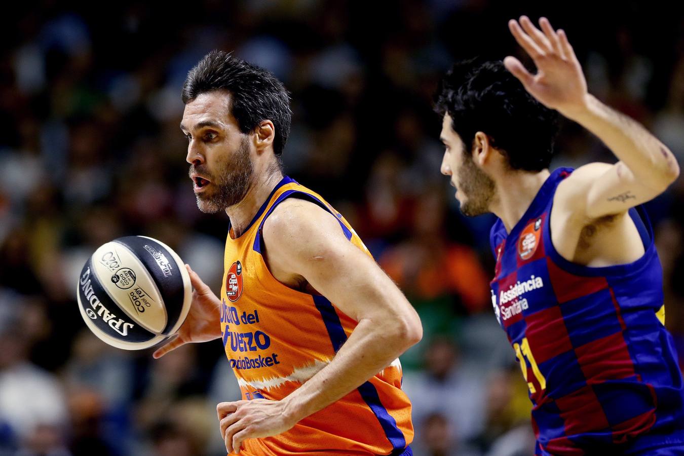 El Valencia Basket da la sorpresa en Copa y supera al Barcelona.