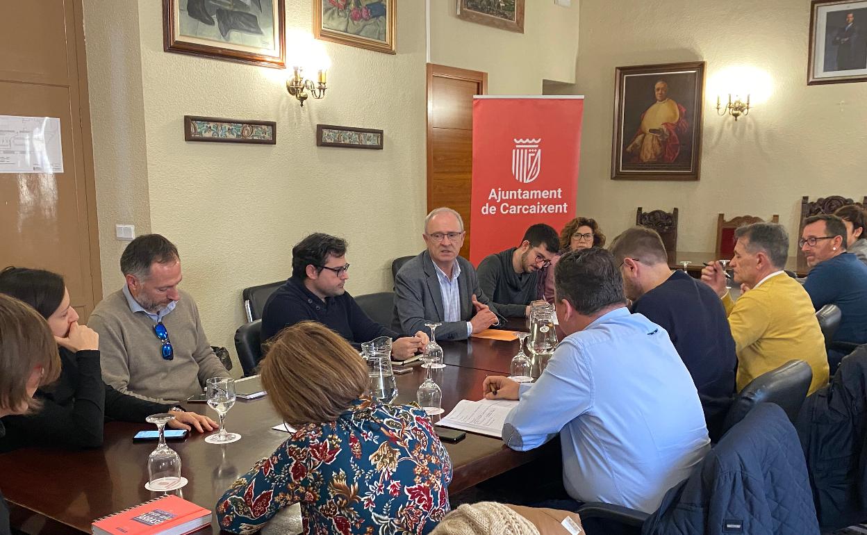 Reunión de alcaldes que ha tenido lugar en Carcaixent. 