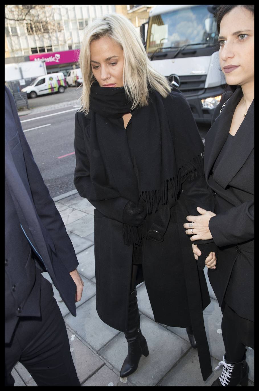 La presentadora de televisión británica Caroline Flack ha sido encontrada muerta en su apartamento de Londres este sábado 15 de febrero. Flack fue presentadora del exitoso reality show 'Love Island', el equivalente británico de 'La isla de las tentaciones'.