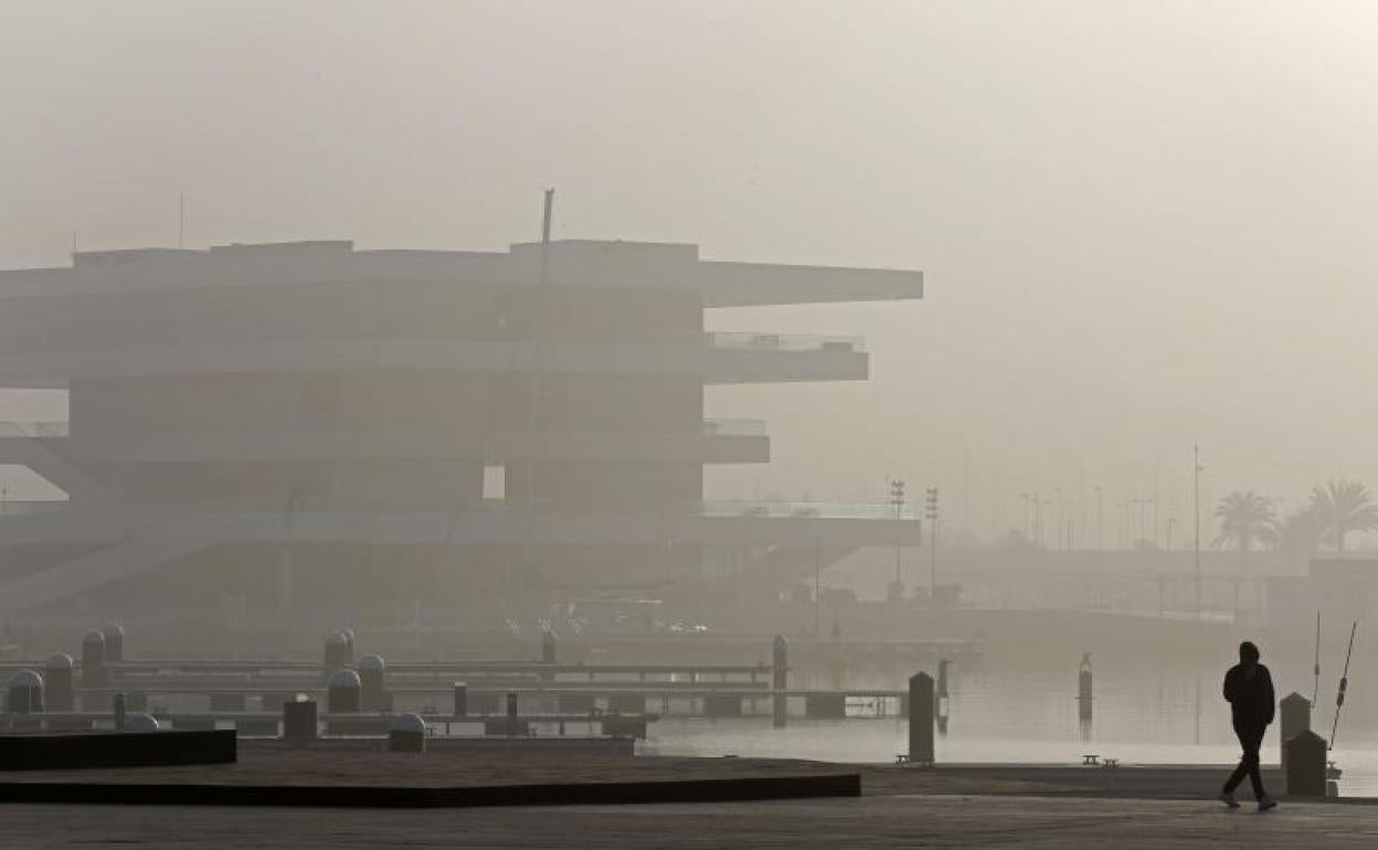 Qué es realmente la niebla y por qué se ha formado hoy en Valencia