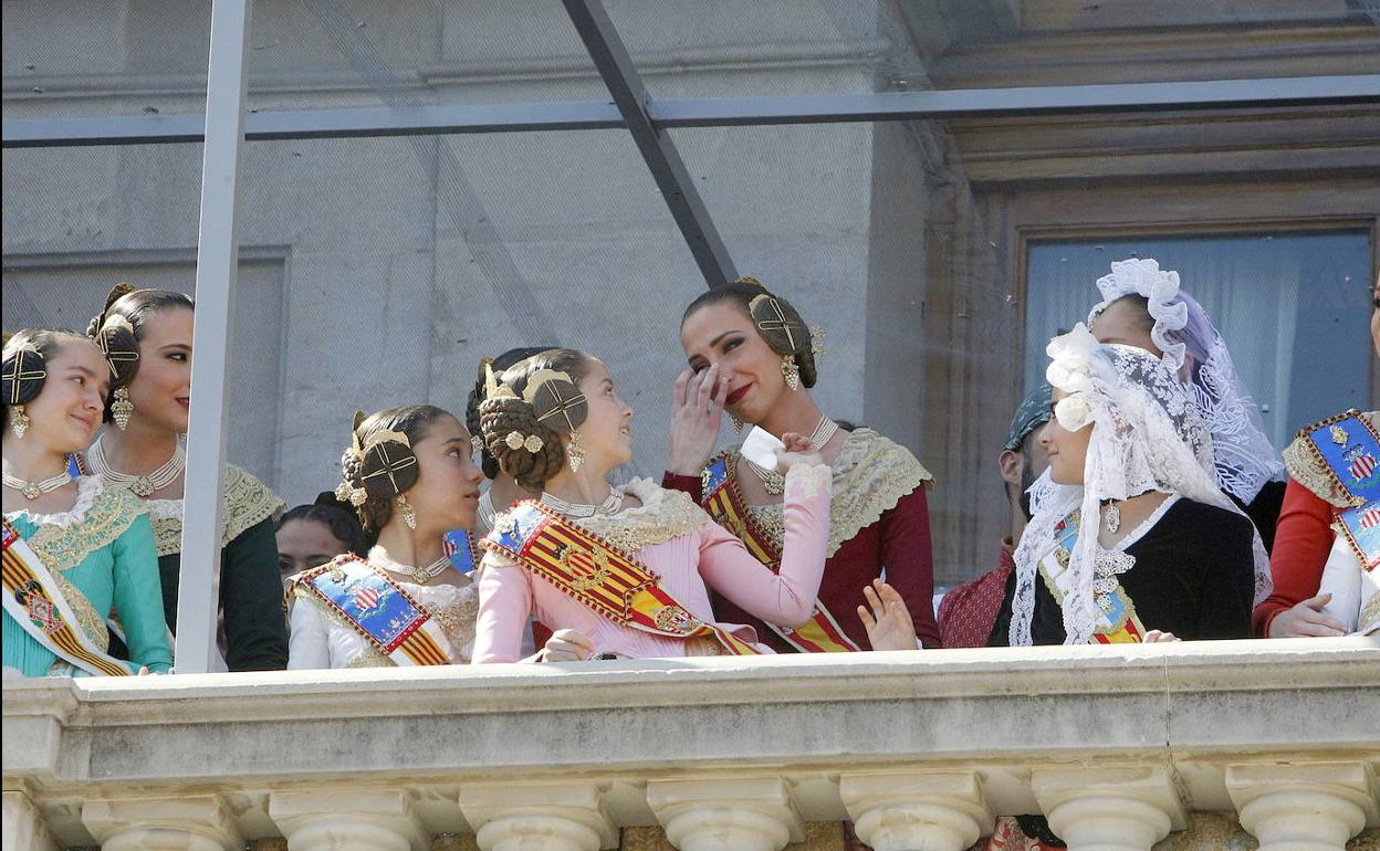 Listado de premiados con entradas para ver la mascletà de Fallas en el balcón del Ayuntamiento