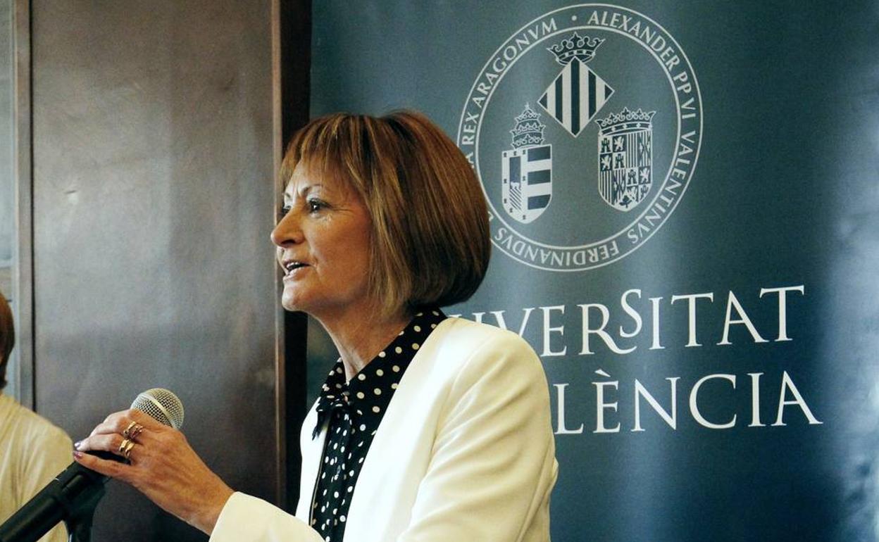 La rectora de la Universitat de València, Mavi Mestre.