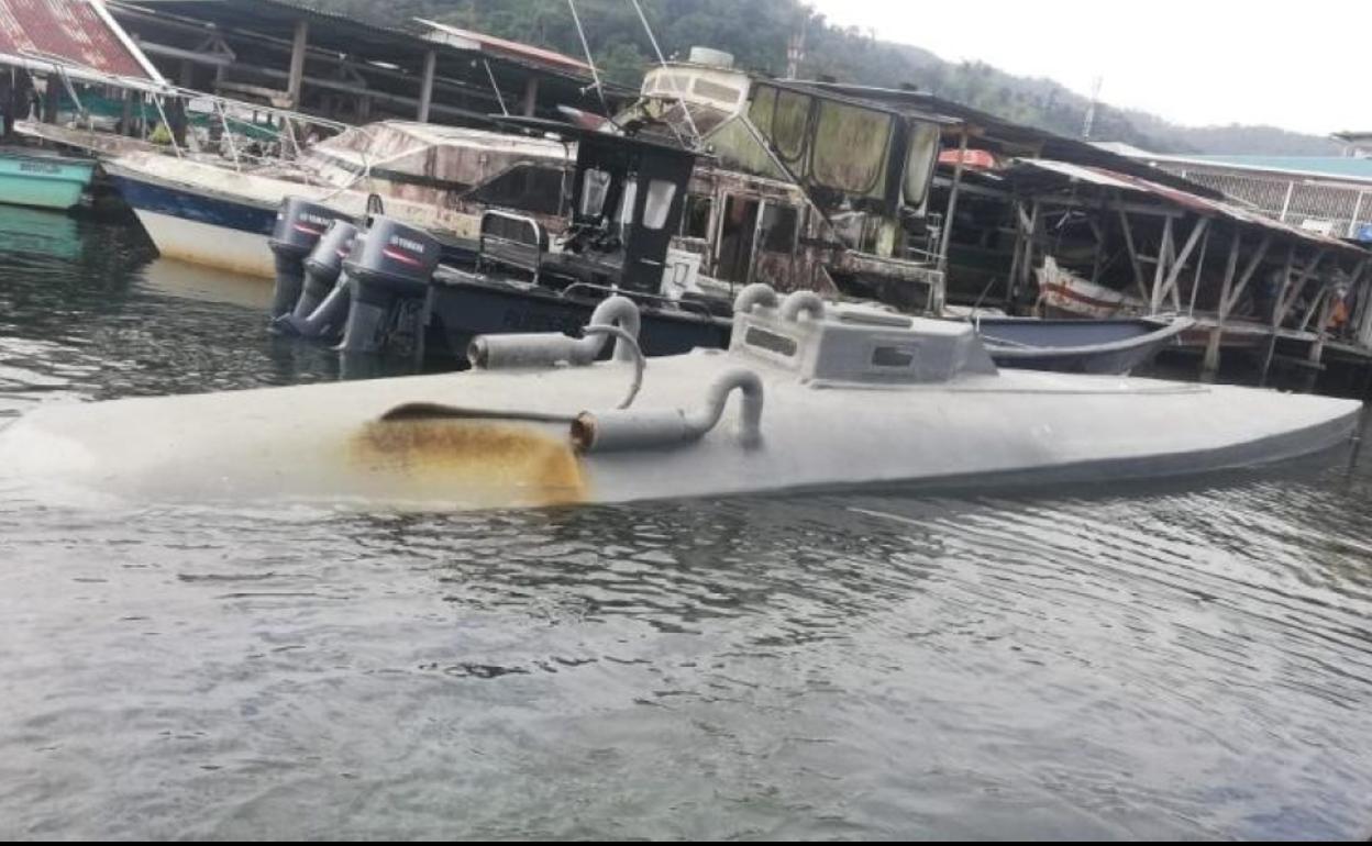 Aparece un nuevo 'narcosubmarino' «de fabricación casera» con cinco toneladas de droga