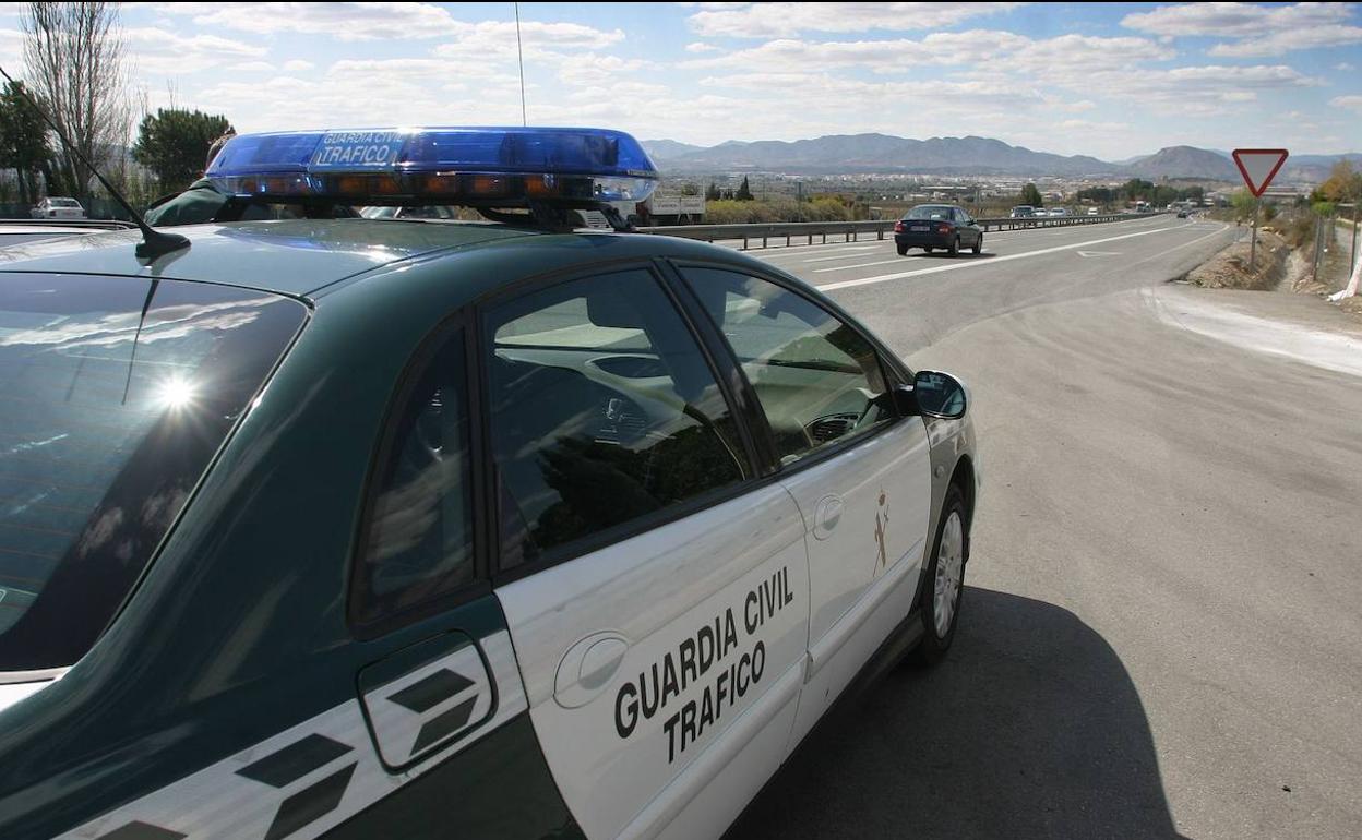 Radares de la DGT, multas, La Guardia Civil esconde radares en sus  vehículos para multarte en carretera