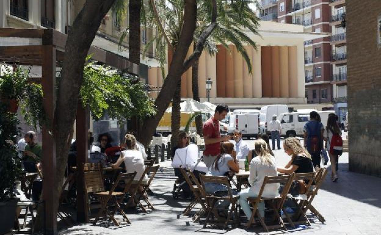 Una terraza junto al Mercado de Ruzafa. 