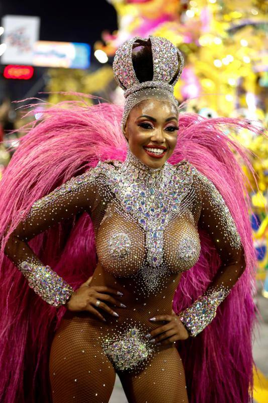 Fotos: El Carnaval de Río llena Brasil de fiesta, música, movimiento y color